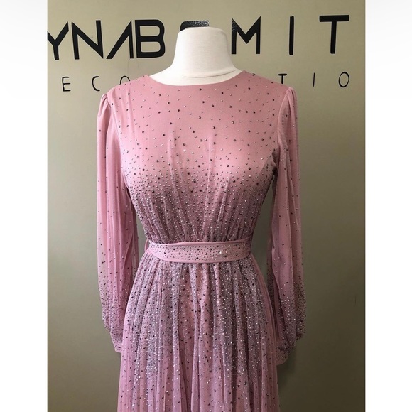 Pink beaded dress with belt - Picture 2 of 14